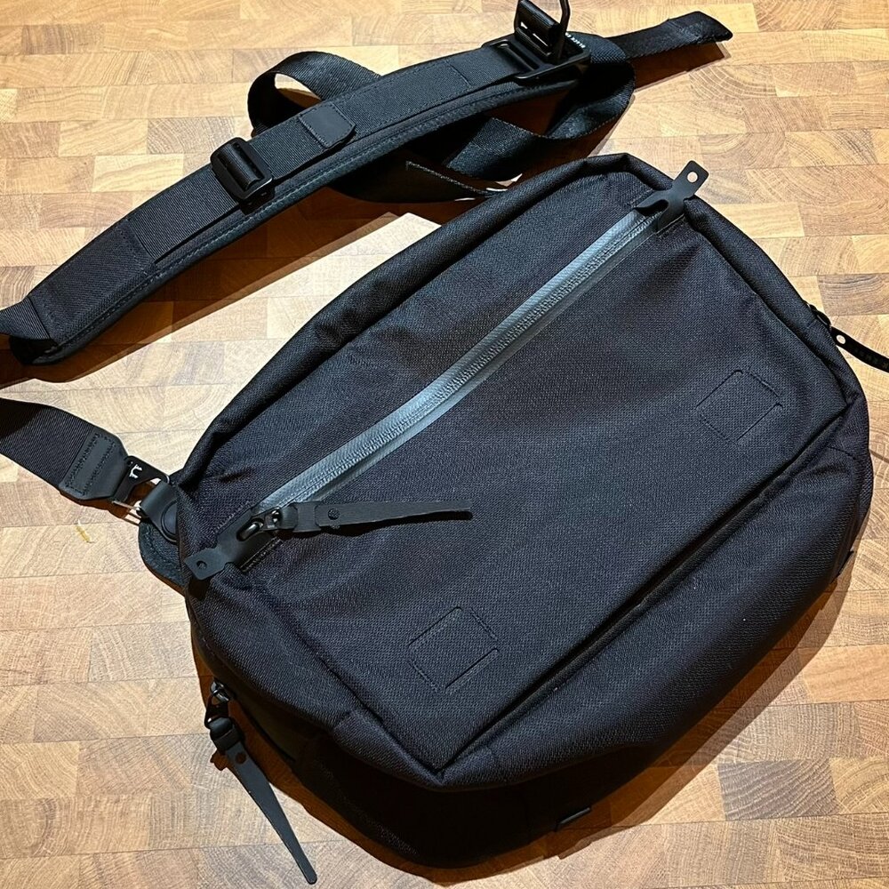 Black Ember Grip-Sling, 9L